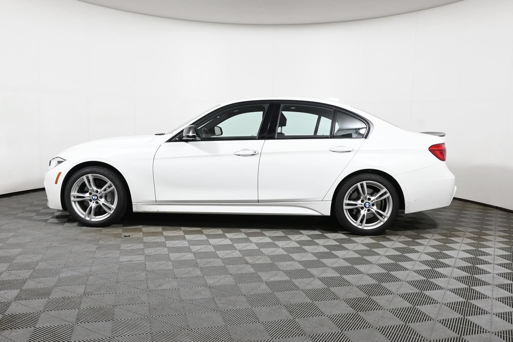 Used 2018 BMW 340i xDrive Sedan AWD/4WD image 2