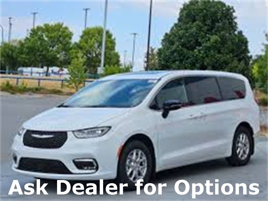 New 2026 Chrysler Pacifica Select