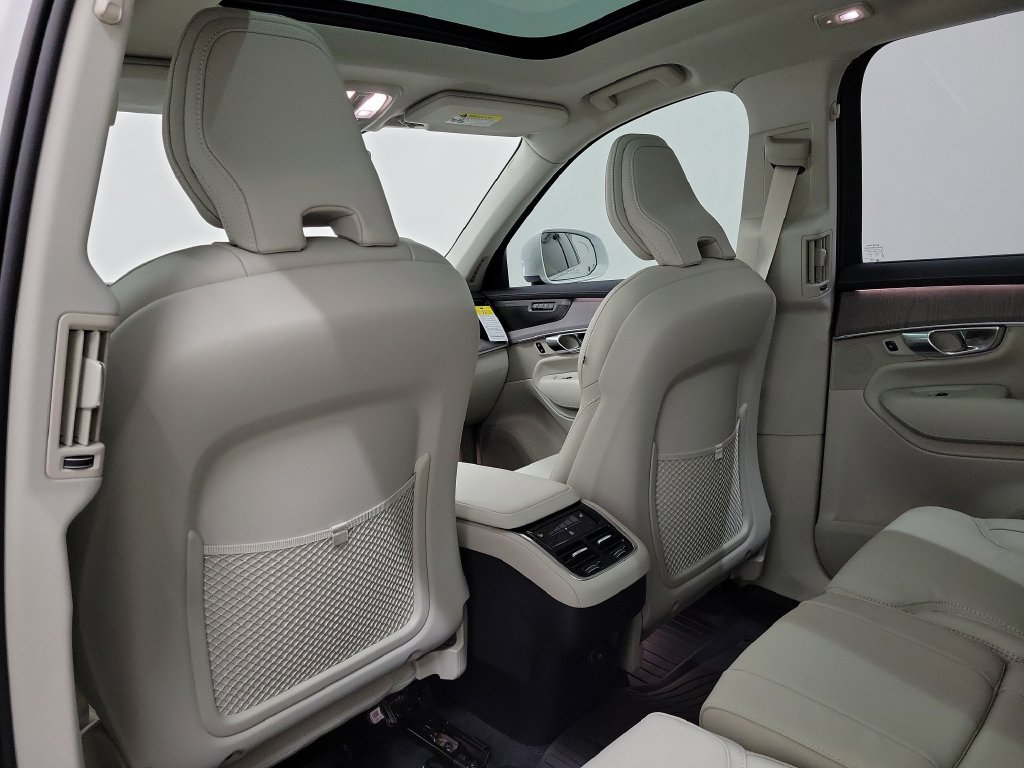 New 2026 Volvo XC90 B6 Ultra w/ Protection Package AWD/4WD image 15