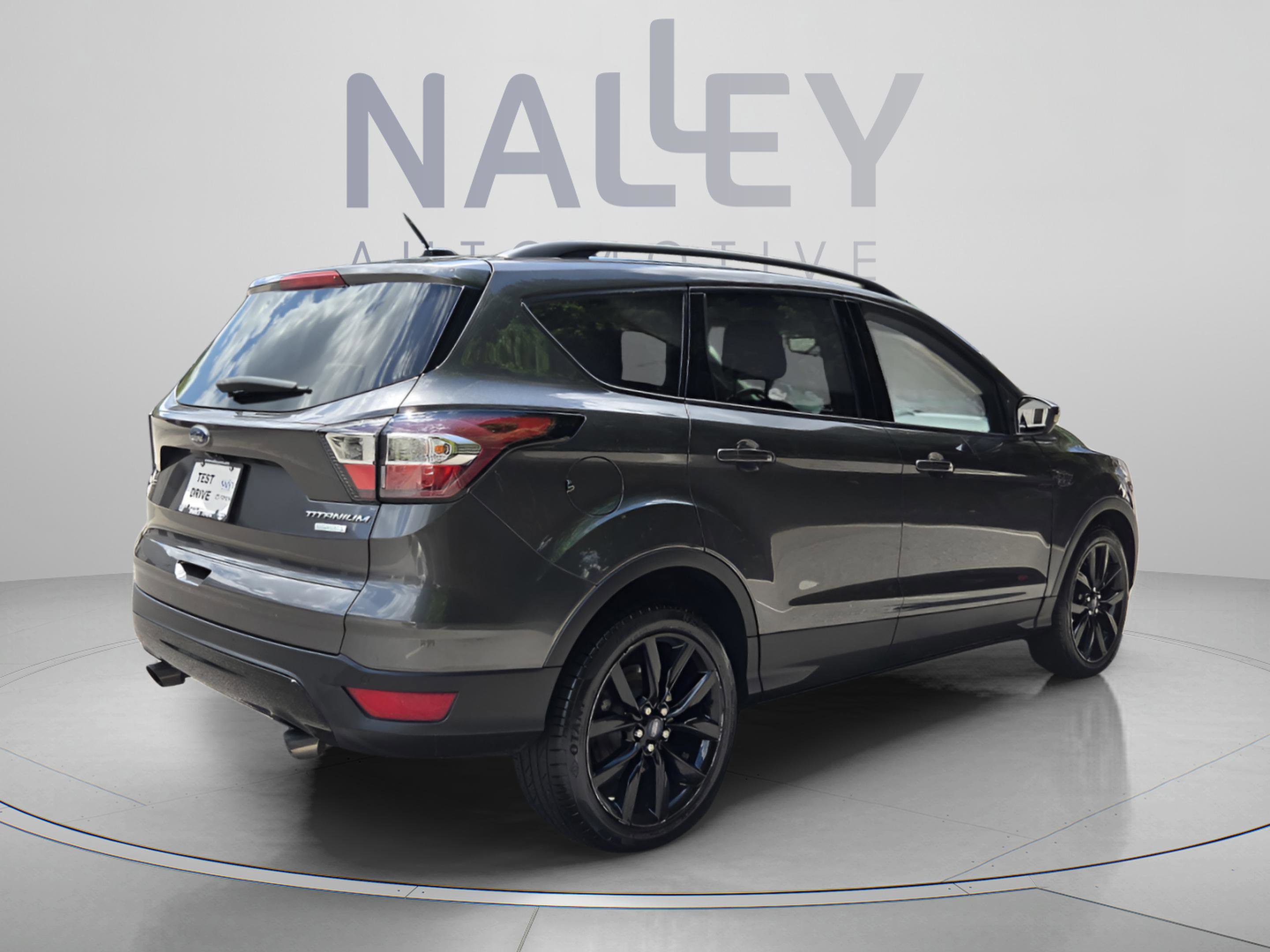 Used 2017 Ford Escape Titanium FWD image 5
