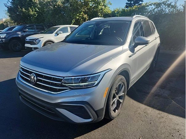 Used 2023 Volkswagen Tiguan SE