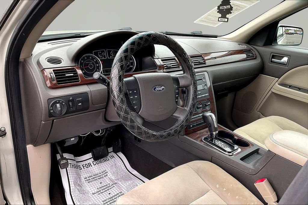 Used 2008 Ford Taurus SEL FWD image 18