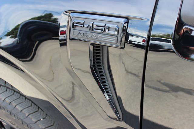 Used 2025 Ford F150 Lariat w/ Bed Utility Package AWD/4WD image 3