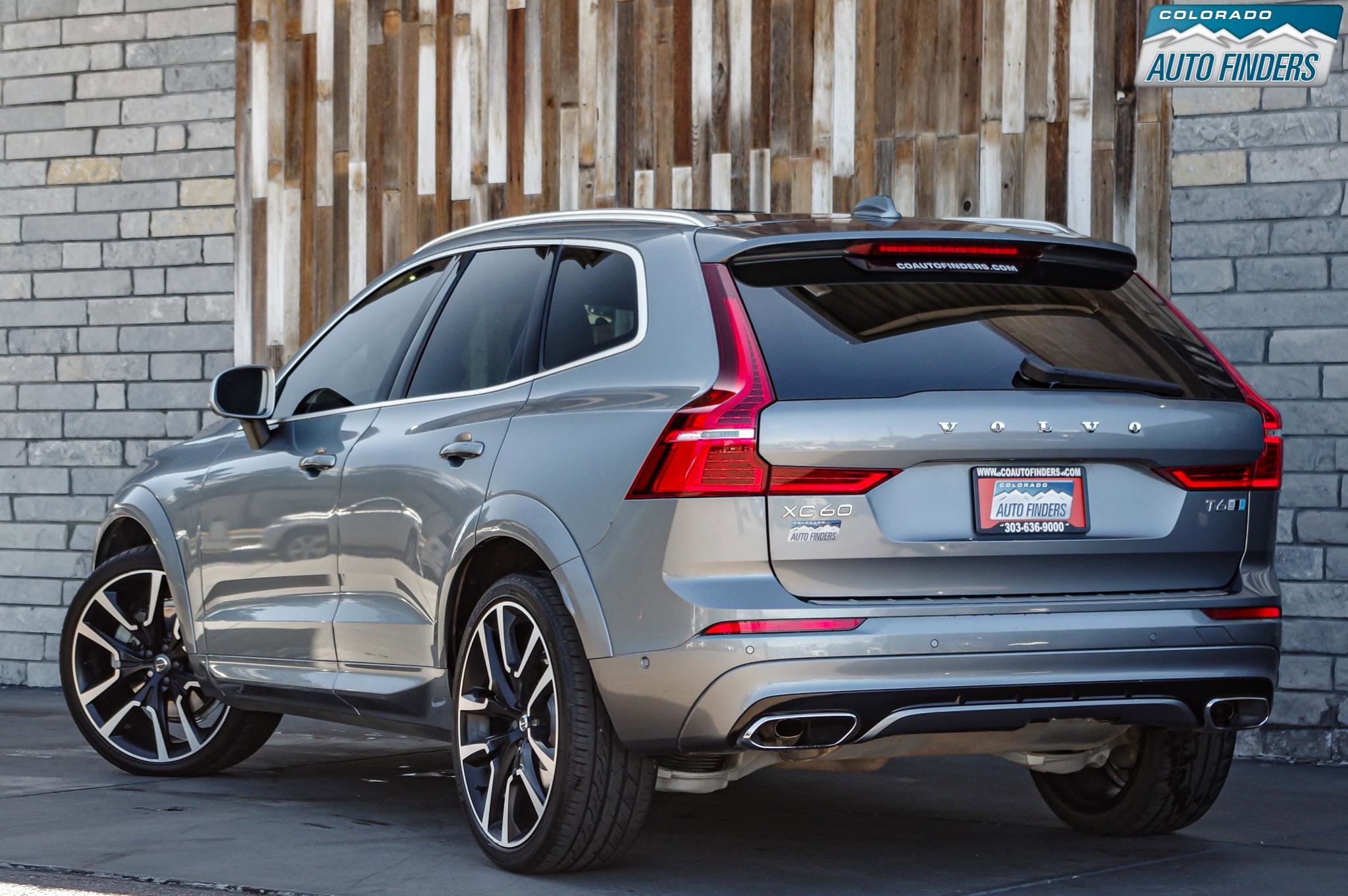 Used 2018 Volvo XC60 T6 R-Design w/ Convenience Package AWD/4WD image 4