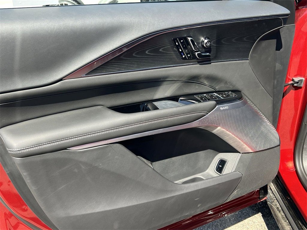 New 2026 Cadillac Lyriq V w/ Exterior Carbon Fiber Package image 10