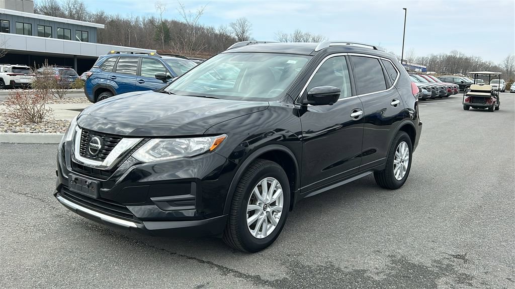 Used 2018 Nissan Rogue SV w/ Premium Package image 4