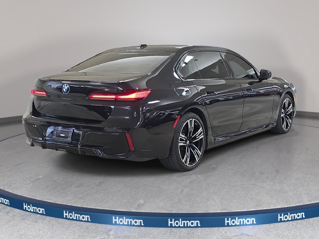 Certified 2023 BMW i7 xDrive60 AWD/4WD image 7
