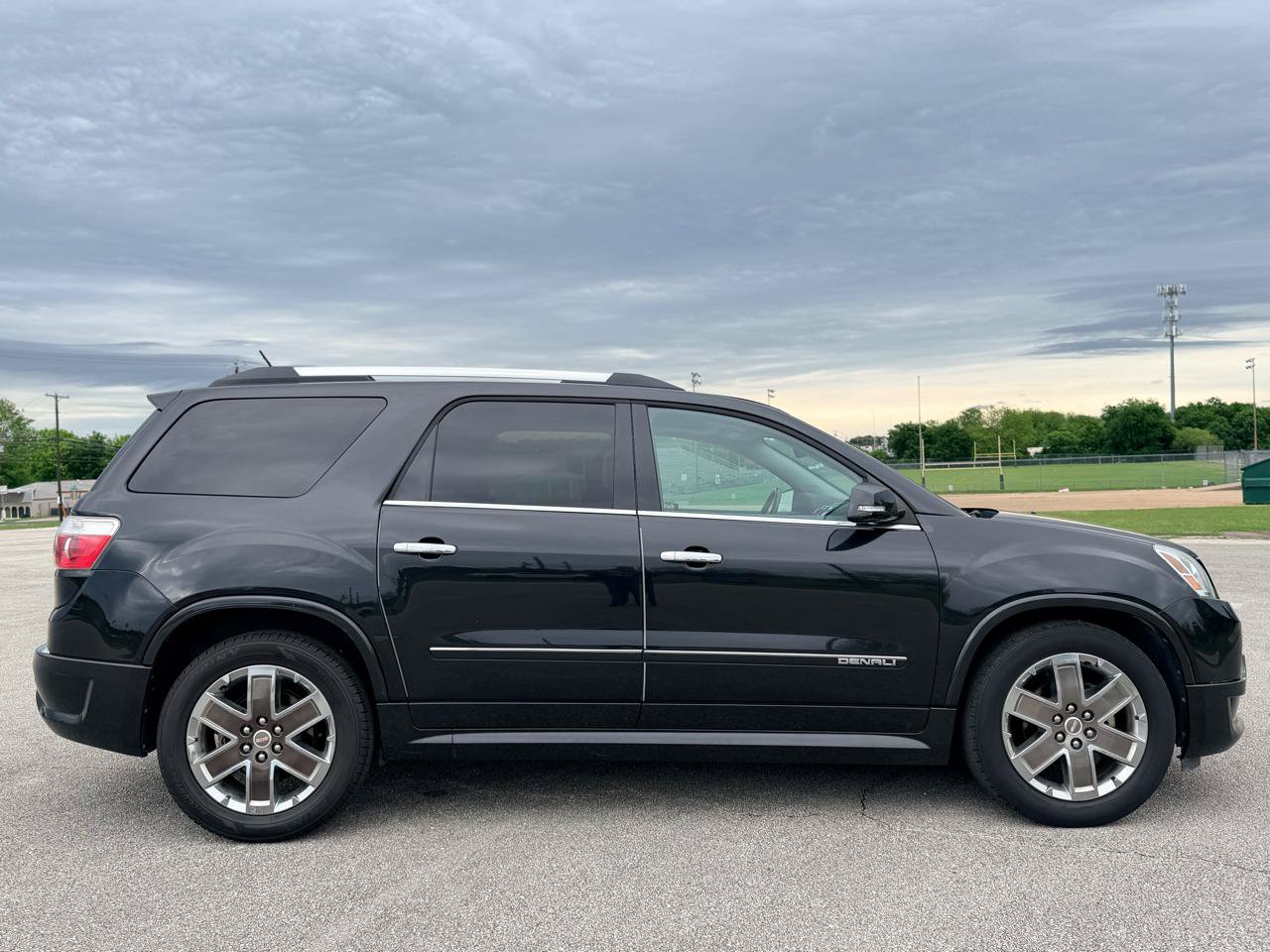 Used 2012 GMC Acadia Denali FWD image 2