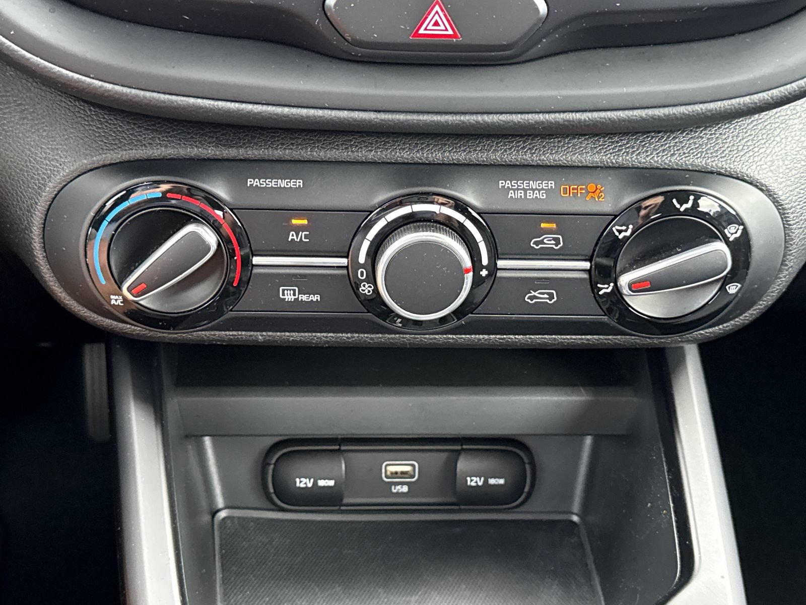 Used 2023 Kia Soul LX w/ LX Technology Package FWD image 22