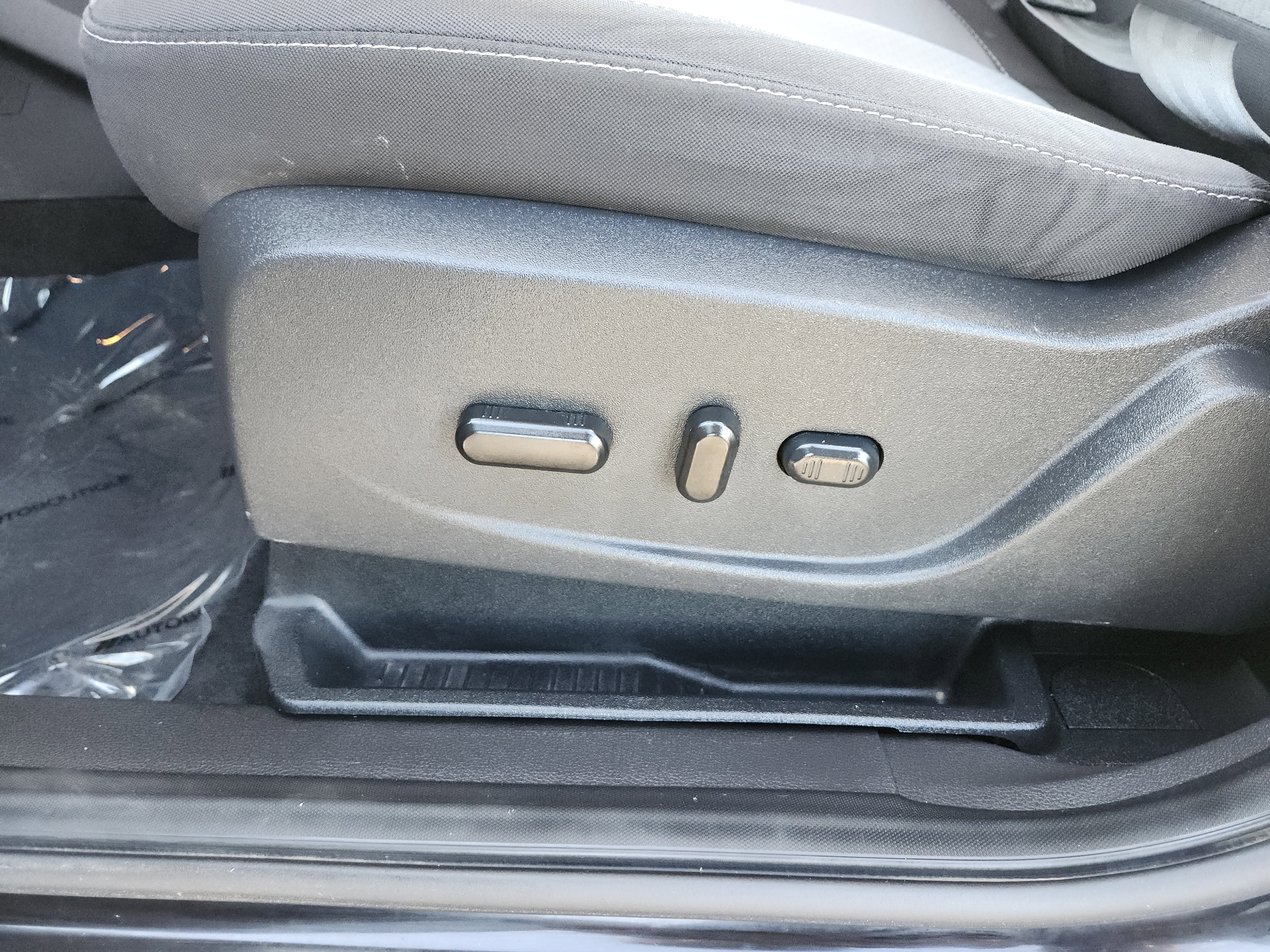Used 2017 Ford Escape SE FWD image 24