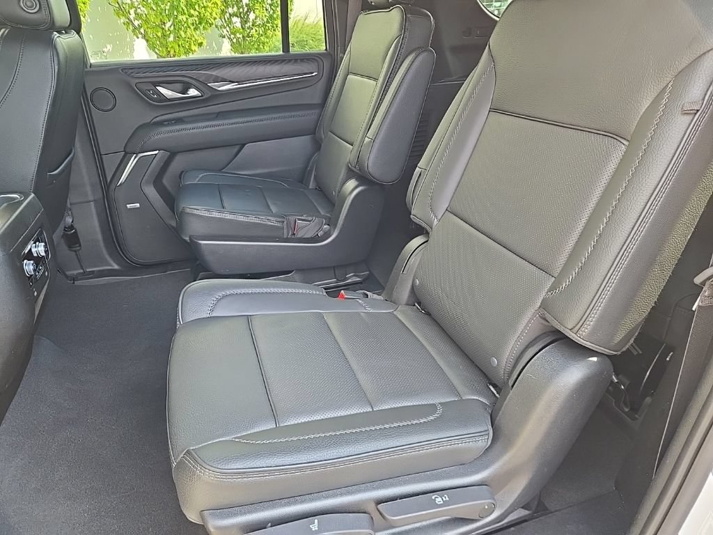 Used 2023 GMC Yukon XL Denali AWD/4WD image 40