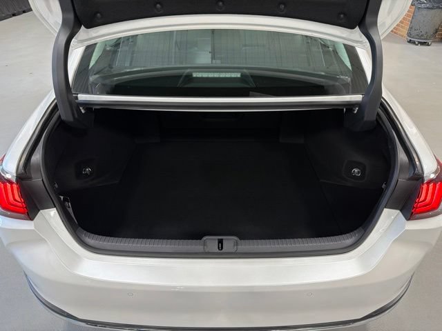 Used 2025 Lexus ES 300h w/ Technology Package FWD image 29