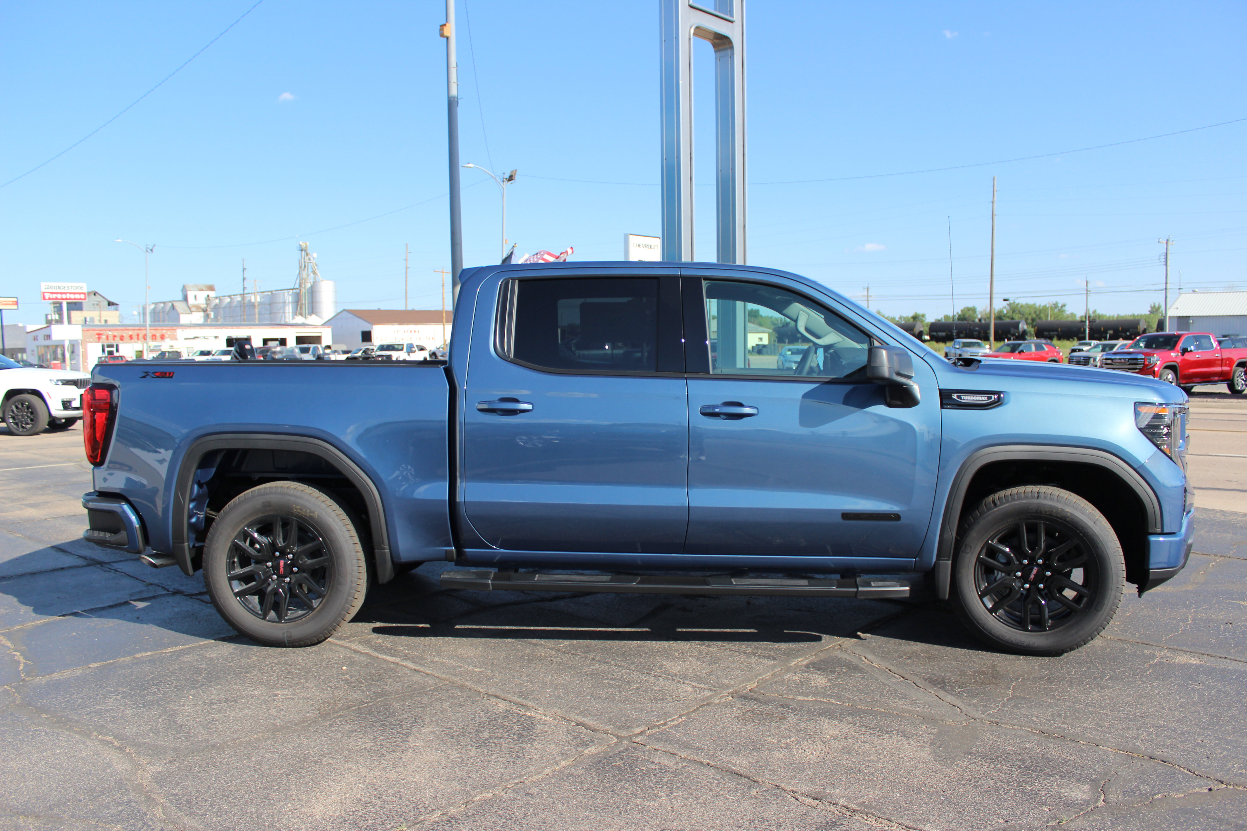 New 2026 GMC Sierra 1500 Elevation w/ LPO, Elevation Black Package image 4