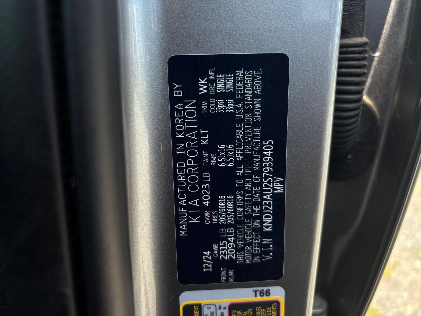 Used 2025 Kia Soul LX w/ LX Technology Package FWD image 19