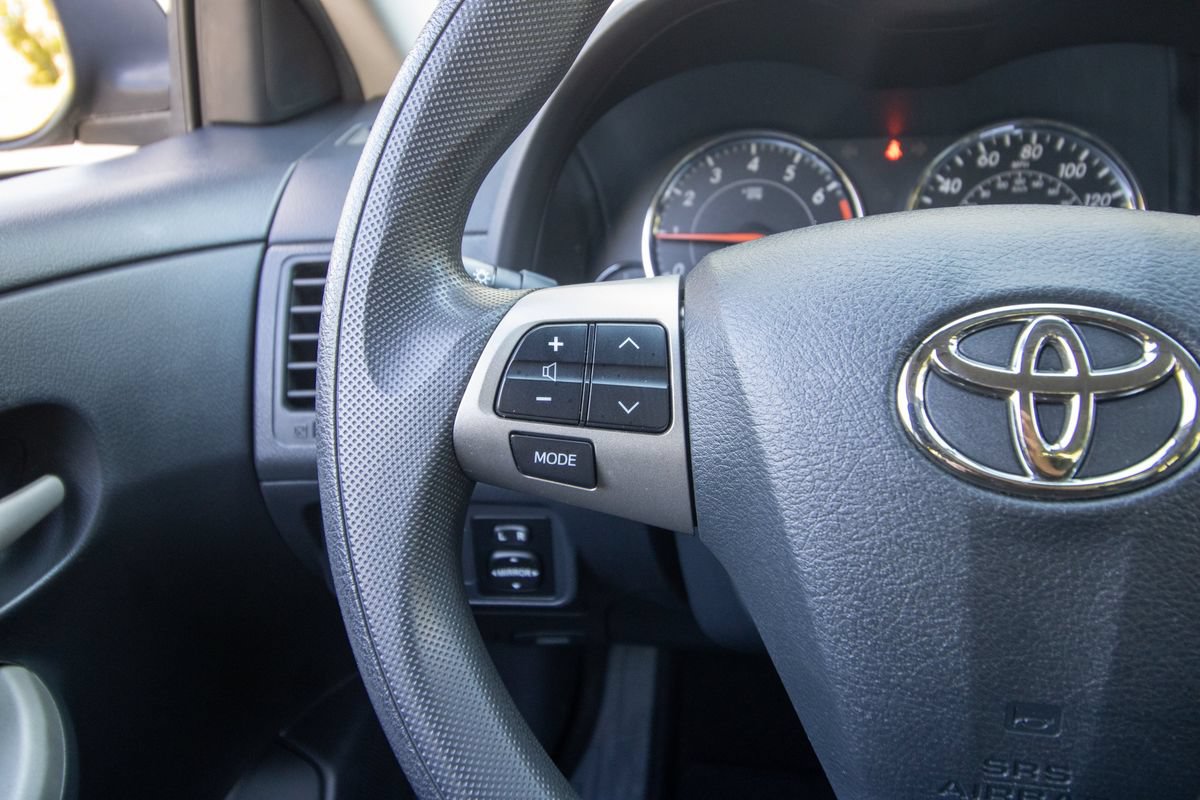 Used 2013 Toyota Corolla S FWD image 30