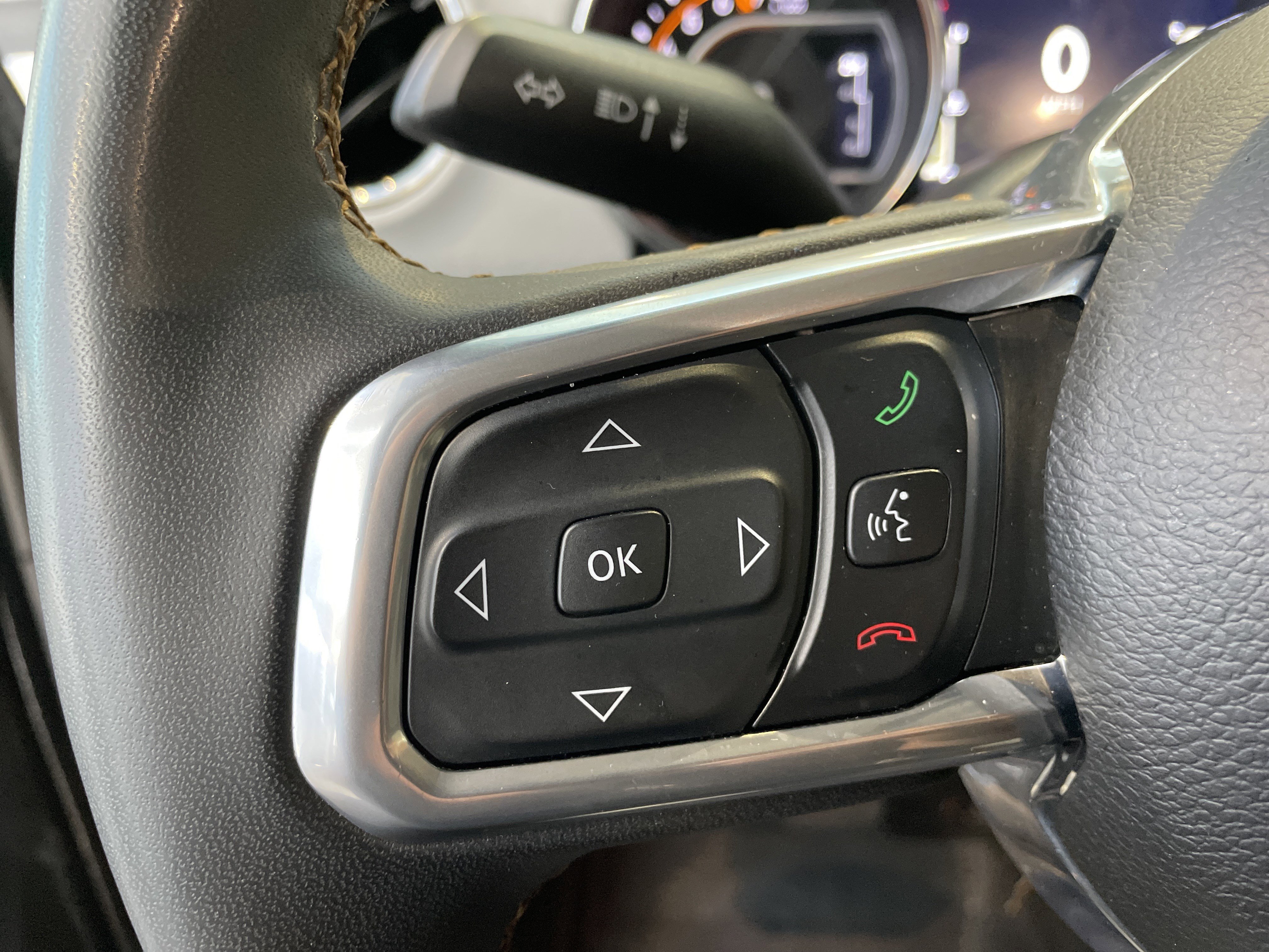 Used 2023 Jeep Gladiator Overland AWD/4WD image 19