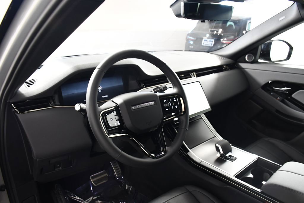 Certified 2026 Land Rover Range Rover Evoque Dynamic SE image 12