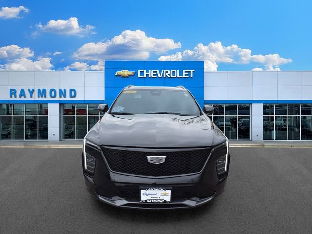 Certified 2024 Cadillac XT4 Sport w/ Technology Package AWD/4WD image 9