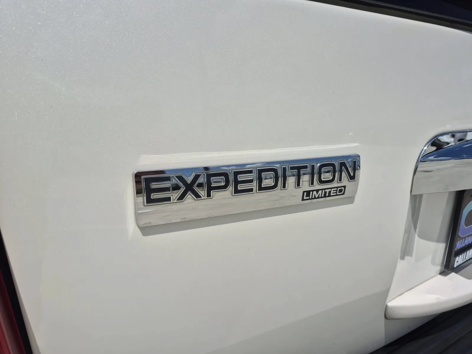 Used 2010 Ford Expedition Limited RWD image 9