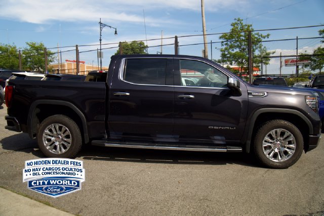 Used 2024 GMC Sierra 1500 Denali w/ Technology Package AWD/4WD image 3