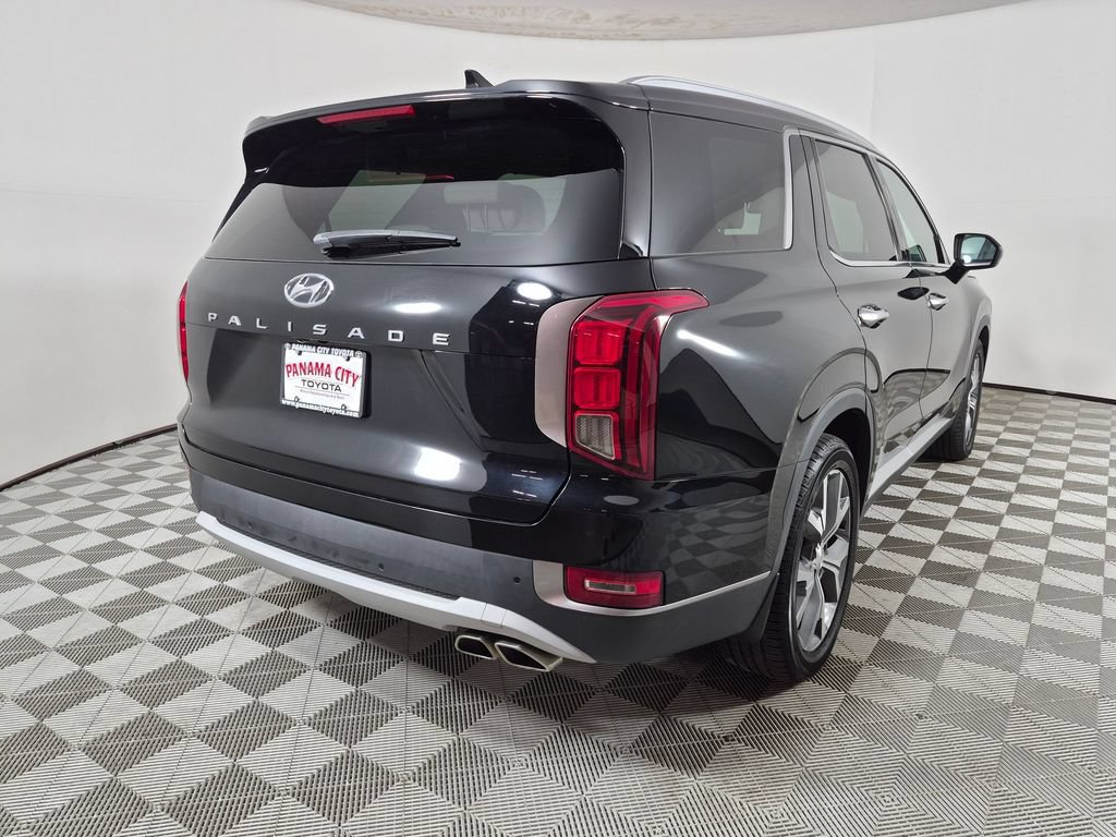 Used 2022 Hyundai Palisade SEL w/ Premium Package FWD image 3