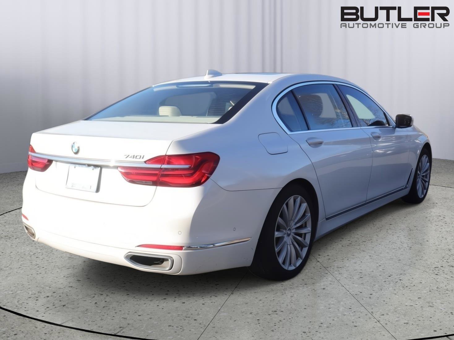 Used 2018 BMW 740i image 6