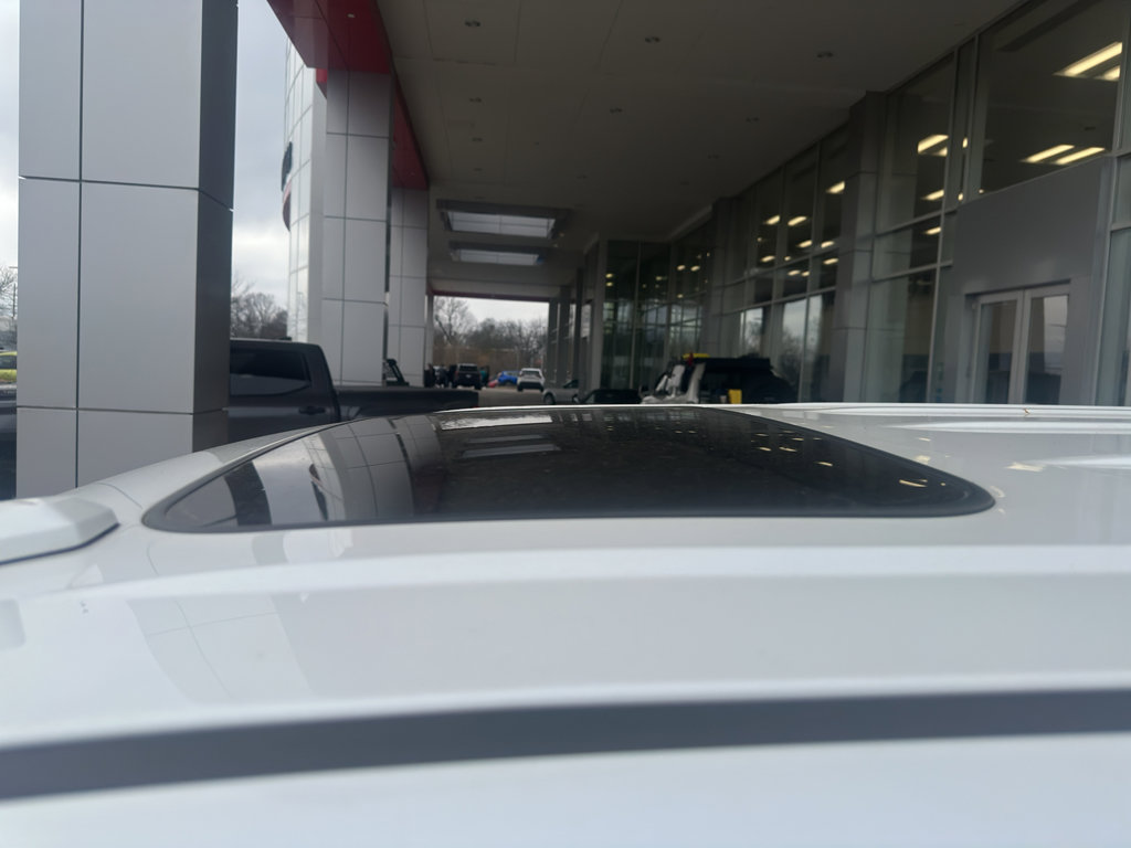 Used 2017 GMC Sierra 1500 Denali w/ Denali Ultimate Package image 7