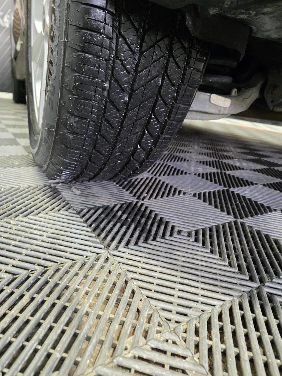 Used 2019 Ford Edge SE image 31