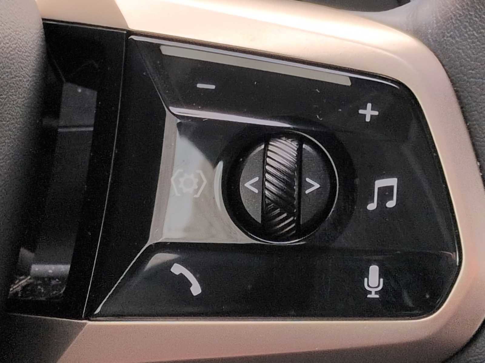 Certified 2025 BMW iX xDrive50 w/ Premium Package image 26