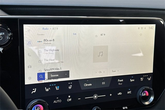 New 2025 Lexus RX 450h AWD w/ Luxury Package image 15