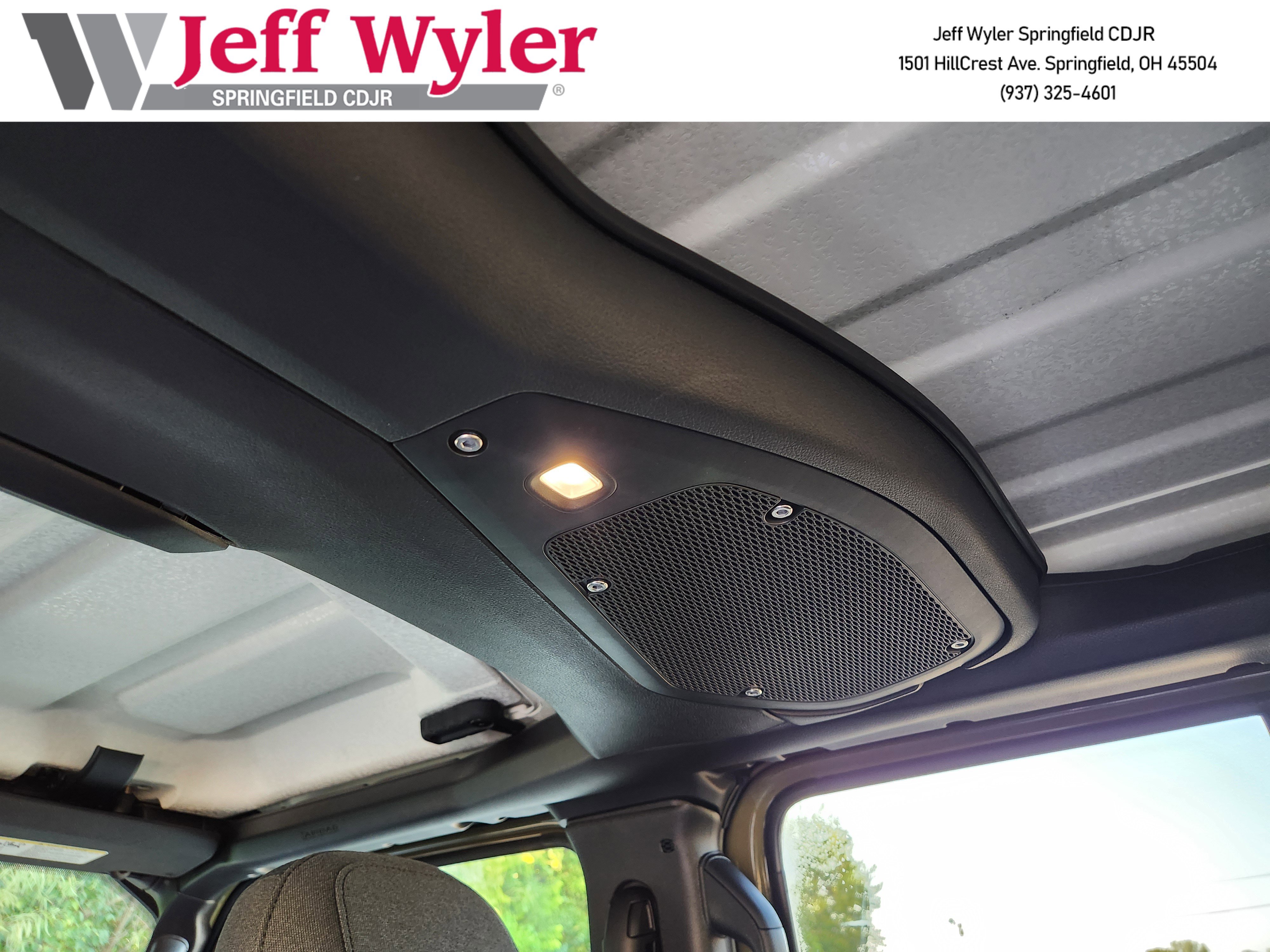 New 2025 Jeep Gladiator Sport image 31