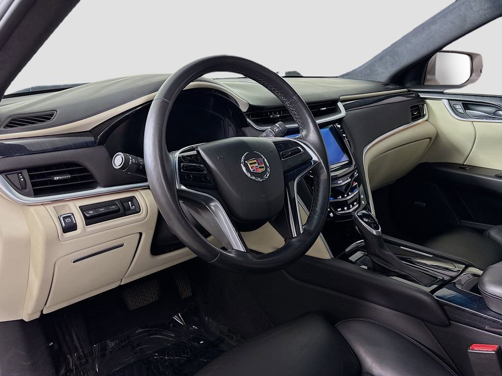 Used 2013 Cadillac XTS Platinum AWD/4WD image 9