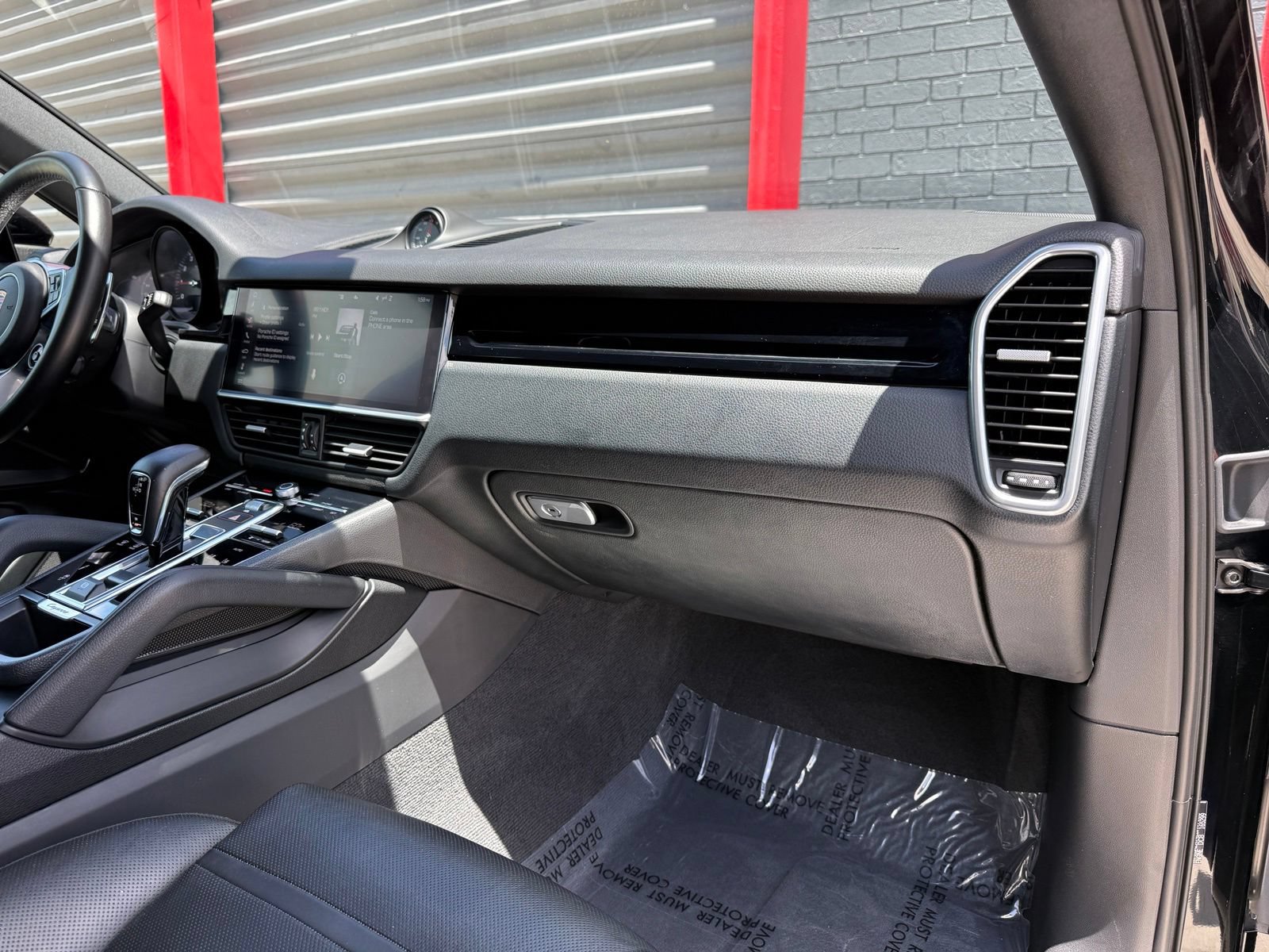 Used 2020 Porsche Cayenne AWD/4WD image 40