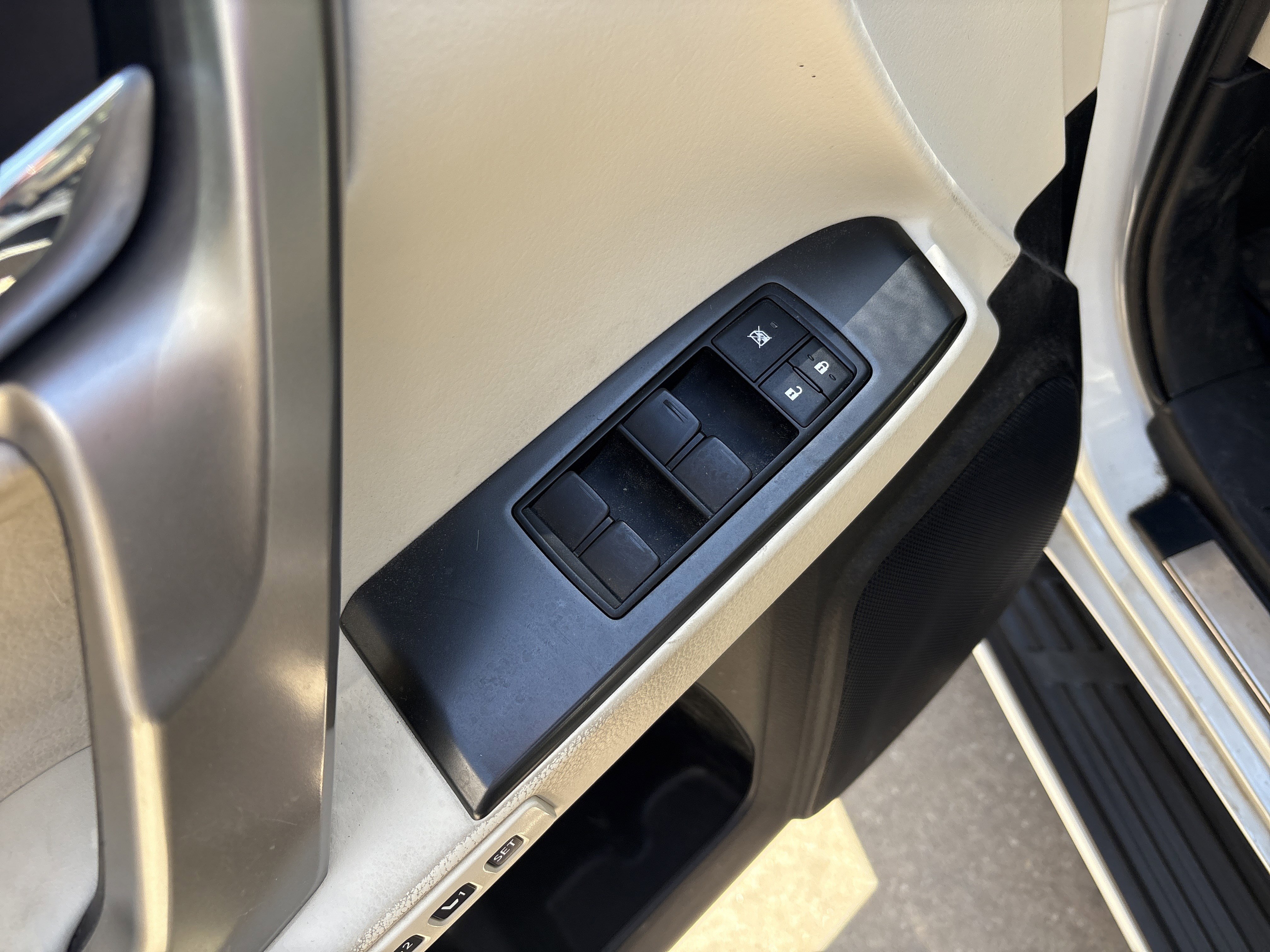 Used 2023 Lexus GX 460 Premium w/ Premium Package AWD/4WD image 17