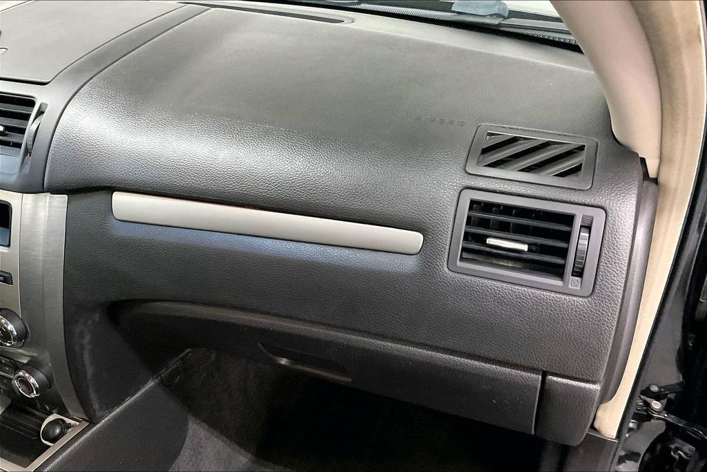 Used 2010 Ford Fusion SE image 27