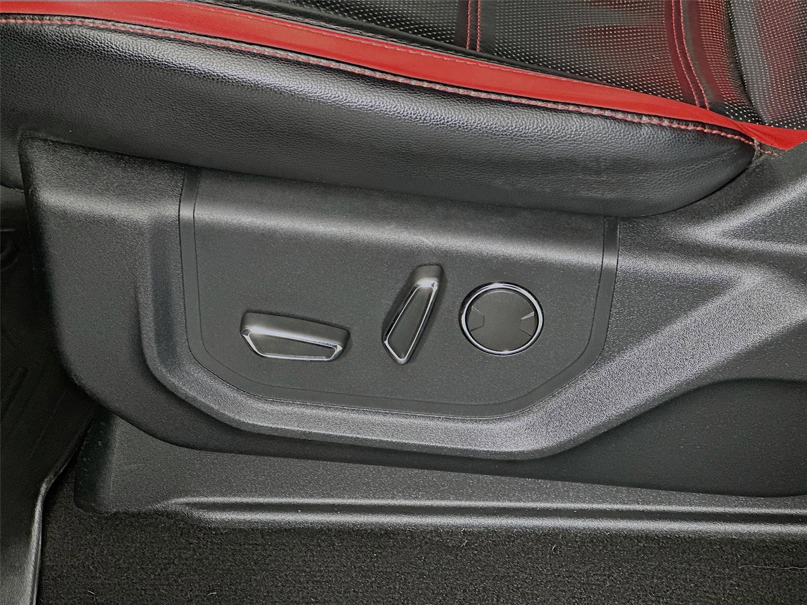 Used 2018 Ford F150 Lariat w/ Equipment Group 502A Luxury image 22