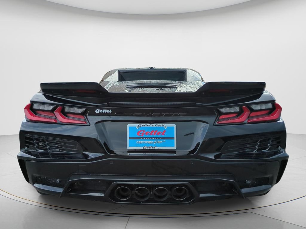 Used 2024 Chevrolet Corvette Z06 w/ Stealth Interior Trim Package RWD image 6
