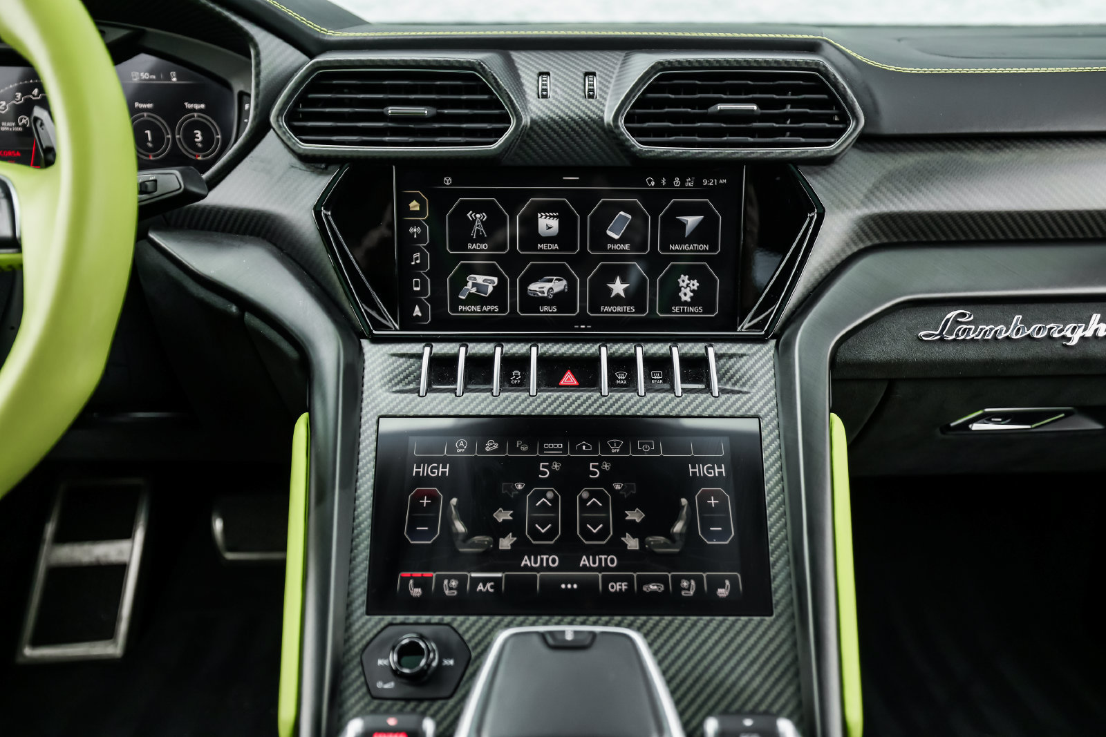 Used 2022 Lamborghini Urus AWD/4WD image 32