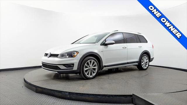 Used 2017 Volkswagen Golf Alltrack SEL image 2