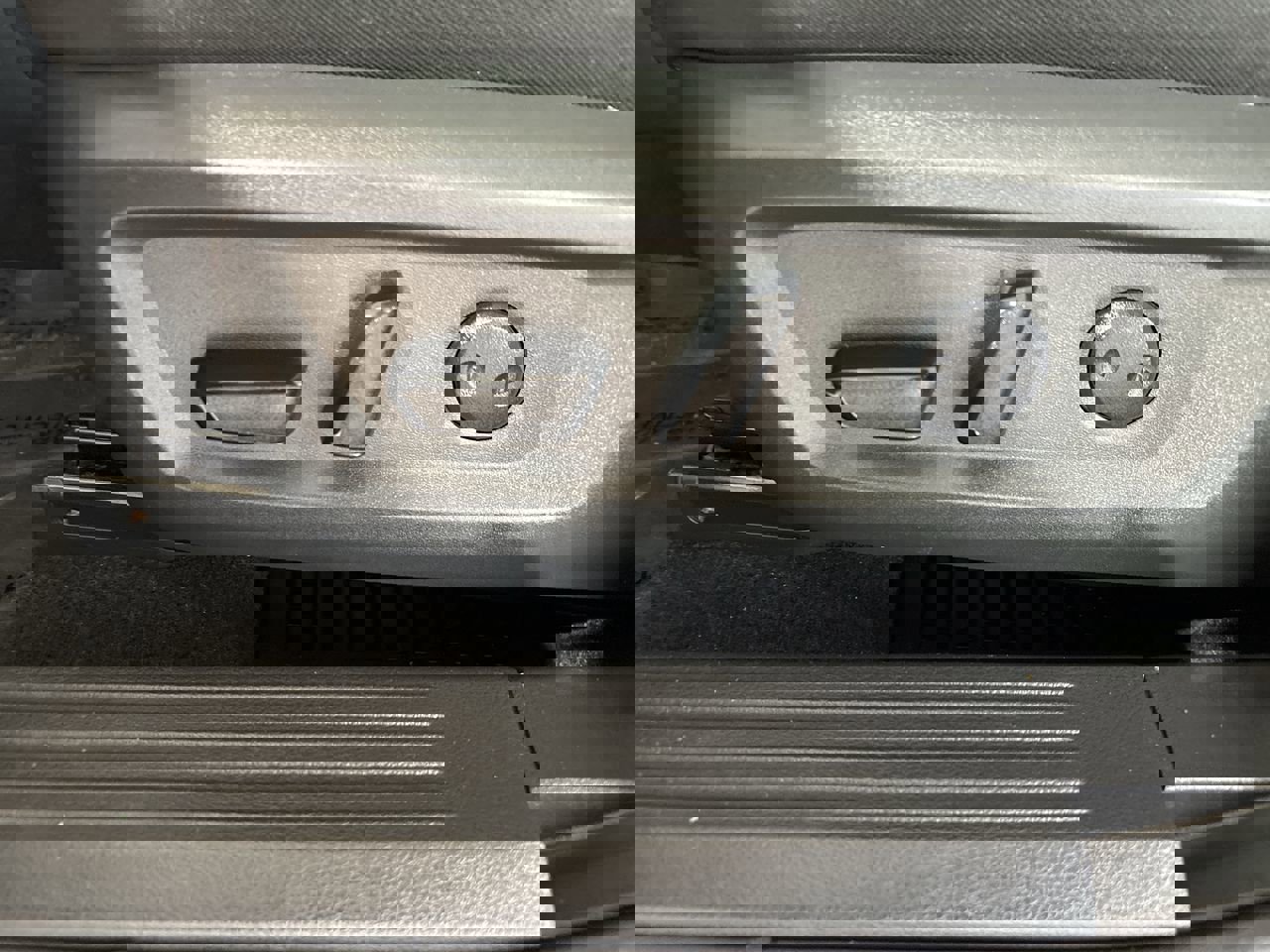 Used 2023 Nissan Rogue SV image 12