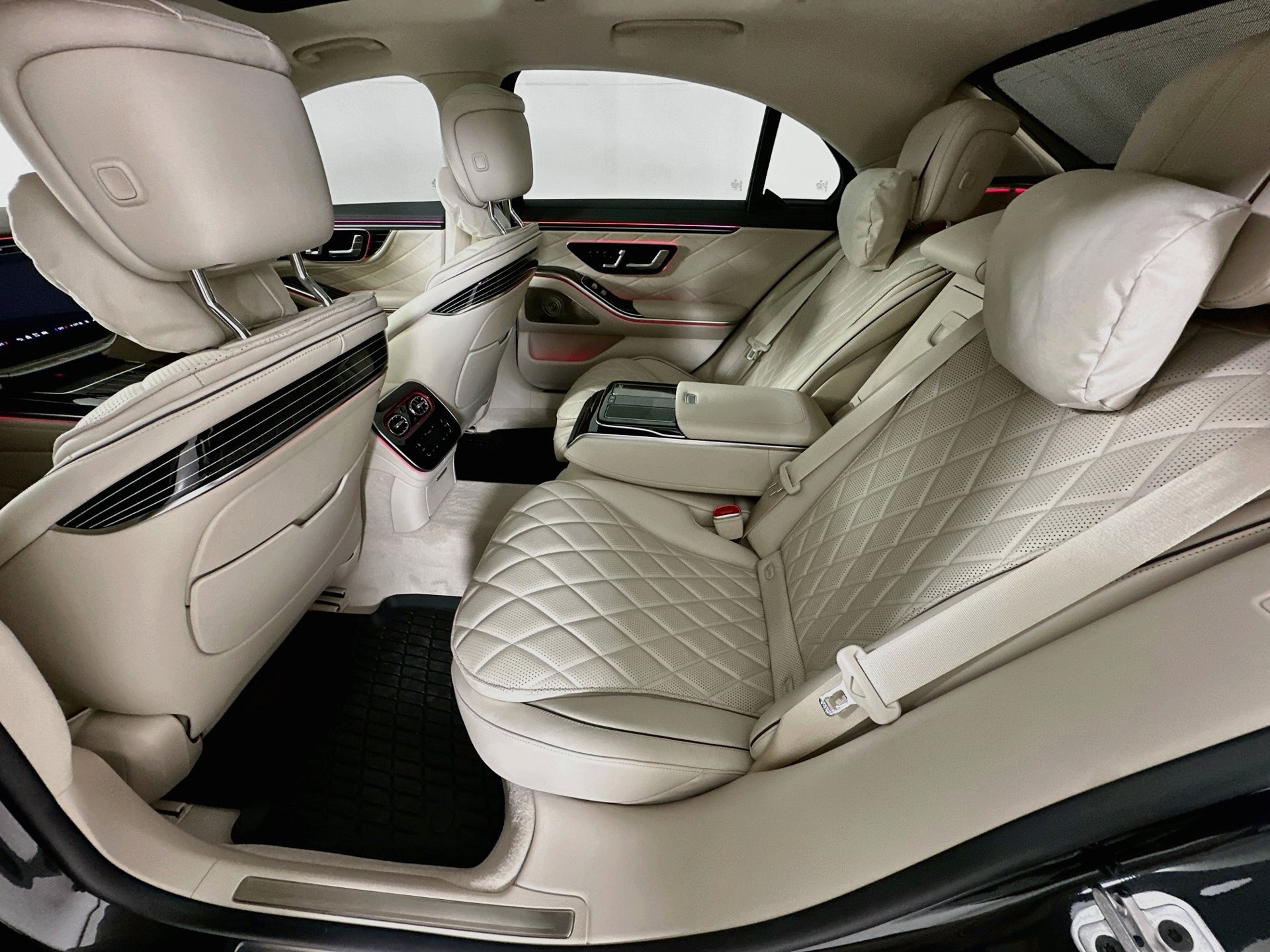New 2027 Mercedes-Benz S 580 4MATIC Sedan image 27