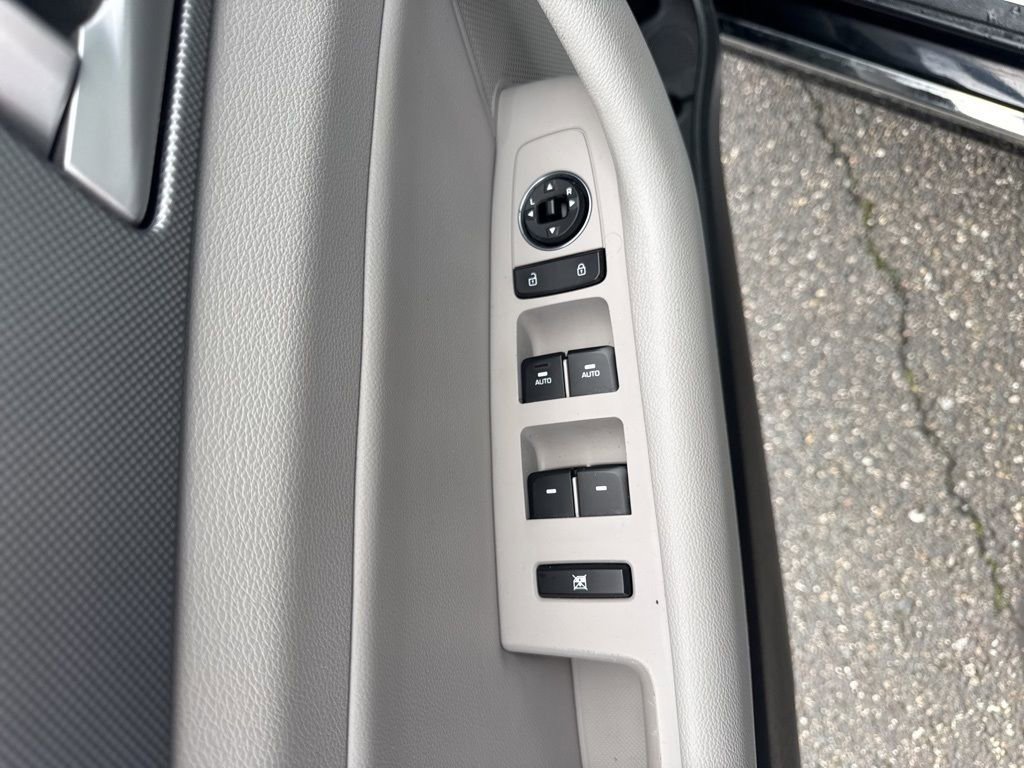 Used 2016 Hyundai Sonata Plug-In Hybrid image 15