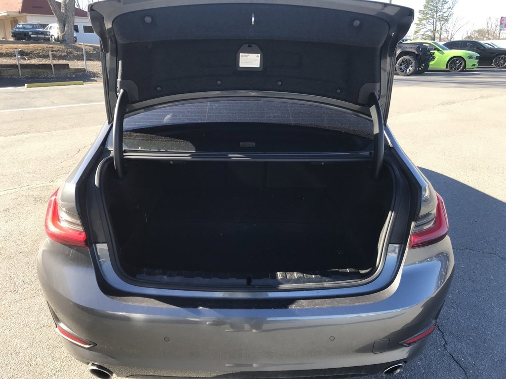 Used 2022 BMW 330e xDrive w/ Driving Assistance Package image 4