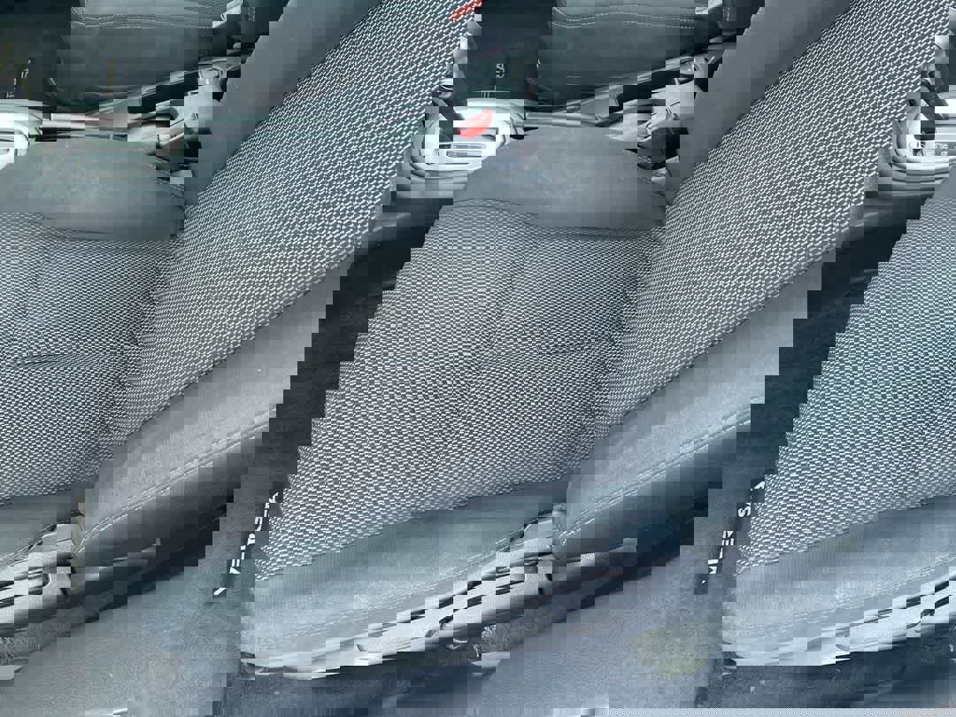 Used 2019 Nissan Versa SV FWD image 11