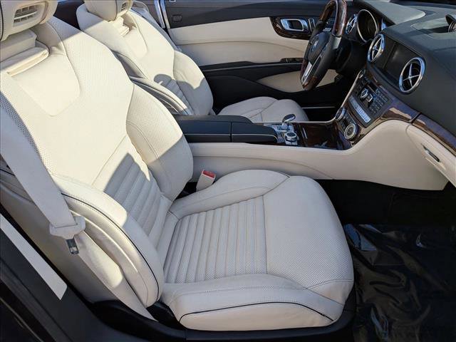 Used 2013 Mercedes-Benz SL 550 image 18