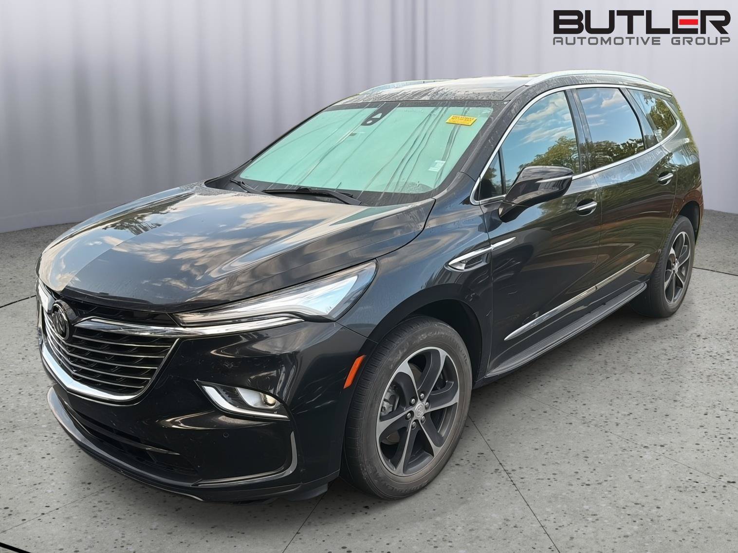 Used 2022 Buick Enclave Premium w/ LPO, Touring Package FWD image 2