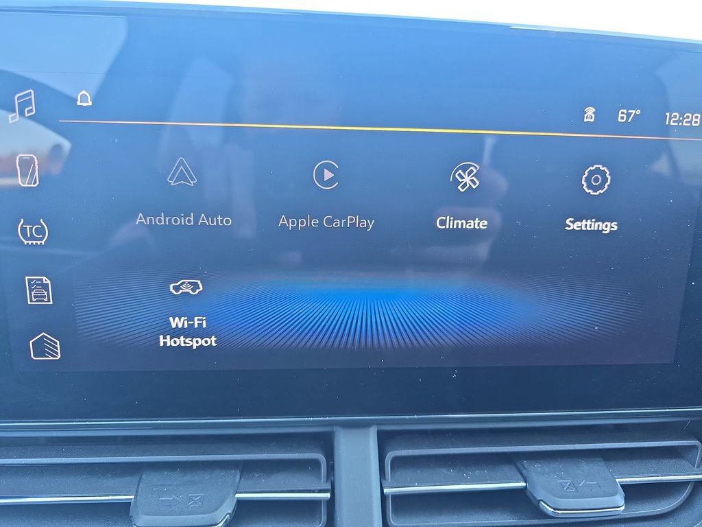 Used 2025 Chevrolet Trax LT w/ LT Convenience Package image 23