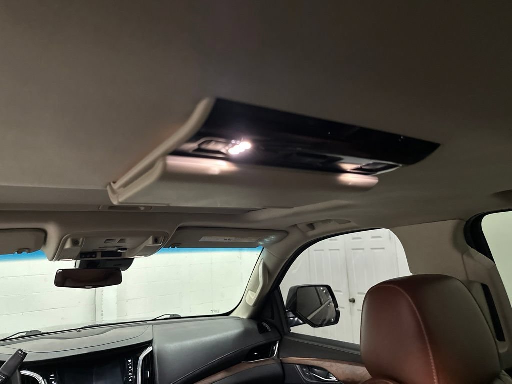 Used 2018 Cadillac Escalade ESV Premium Luxury RWD image 60