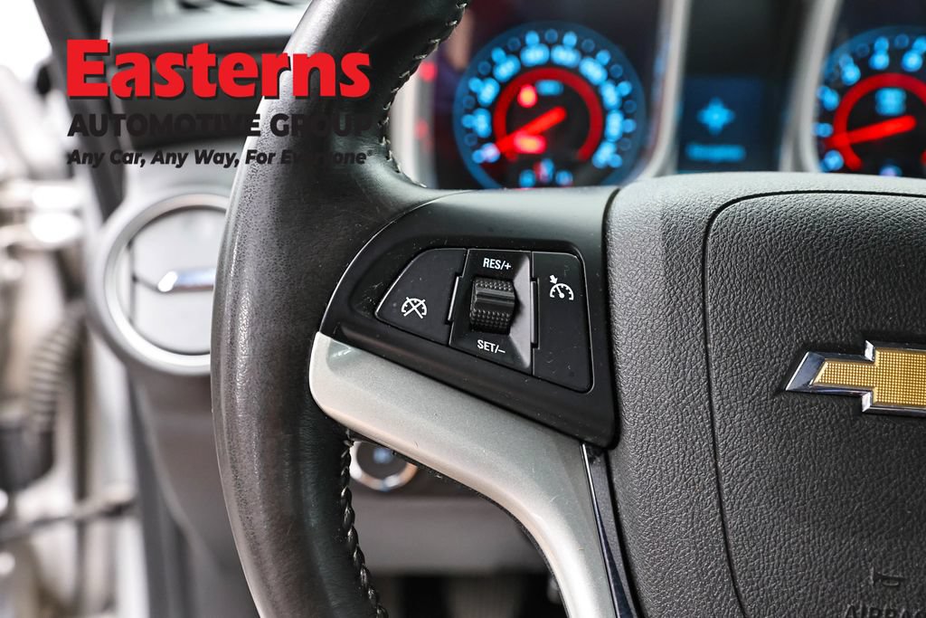 Used 2015 Chevrolet Camaro SS RWD image 14