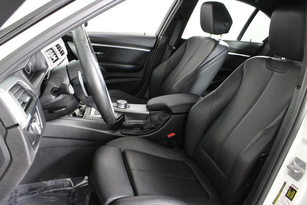 Used 2018 BMW 330e w/ M Sport Package image 17